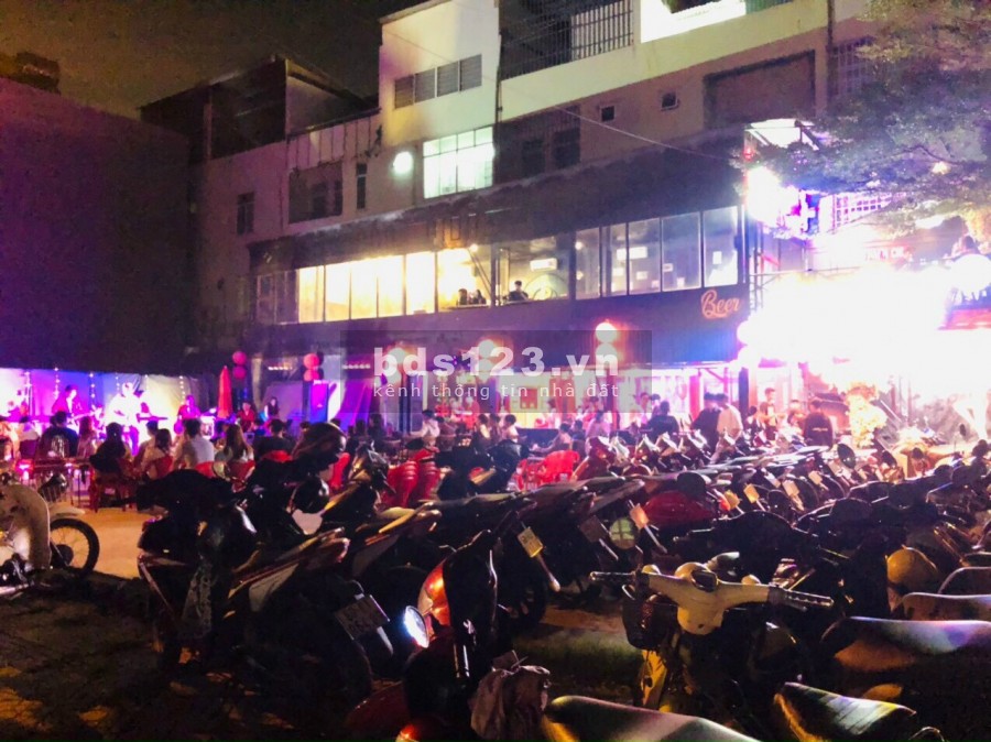 Mặt bằng kinh doanh ngay chợ mới Long Thành