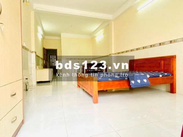 Căn hộ 60m2 RẤT RỘNG, bếp, Full nội thất, thang máy, bảo vệ