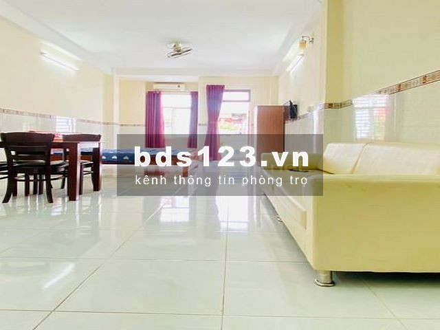 Căn hộ 60m2 RẤT RỘNG, bếp, Full nội thất, thang máy, bảo vệ
