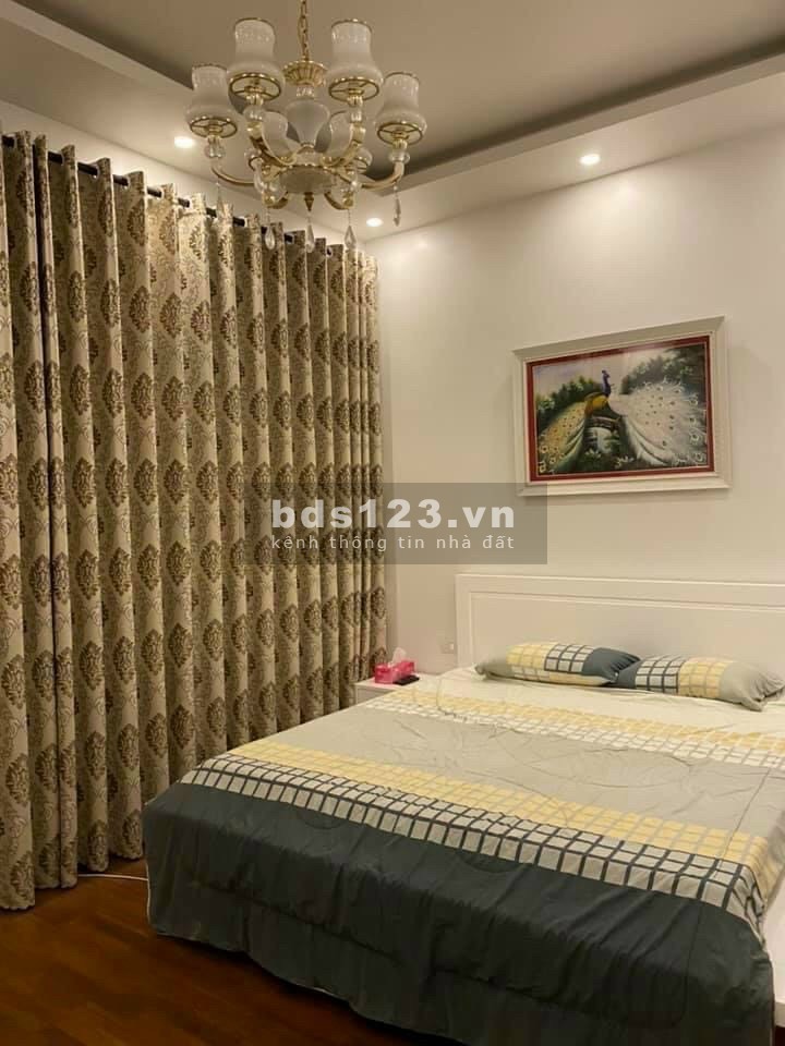 Bán nhà mặt phố Bà Triệu, Hải Dương 4 tầng, 80m2, mặt tiền 5m, 8 tỷ, vị trí đắc địa