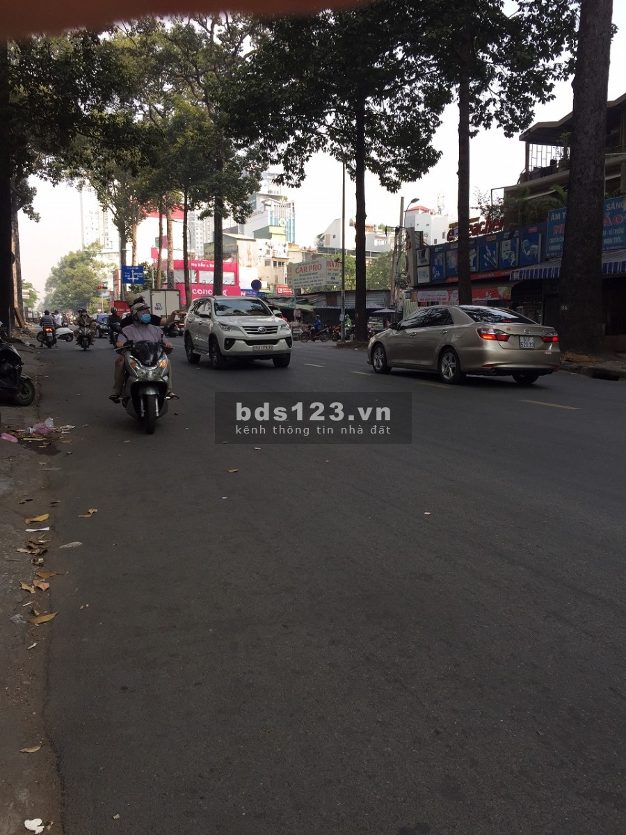 Nhà đẹp đúc 3 tấm MT Lý Thường Kiệt Q10 (5x23) giá 27 tỷ (TL)