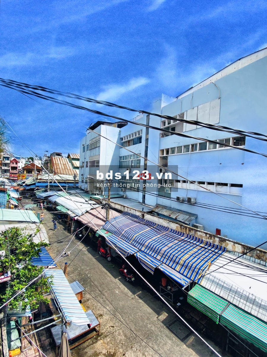 Phòng BAN CÔNG 35m2 Quận 1 Full nội thất,free DV , 4tr5 LÌ XÌ 1TRIEU