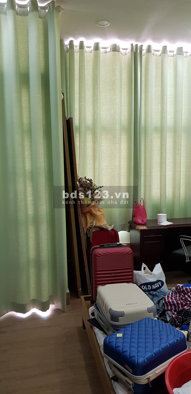 Bán nhà Lý Thái Tổ, P 9,Quận 10, DT 31m, 3 tầng. Giá TL 4,5 tỷ.