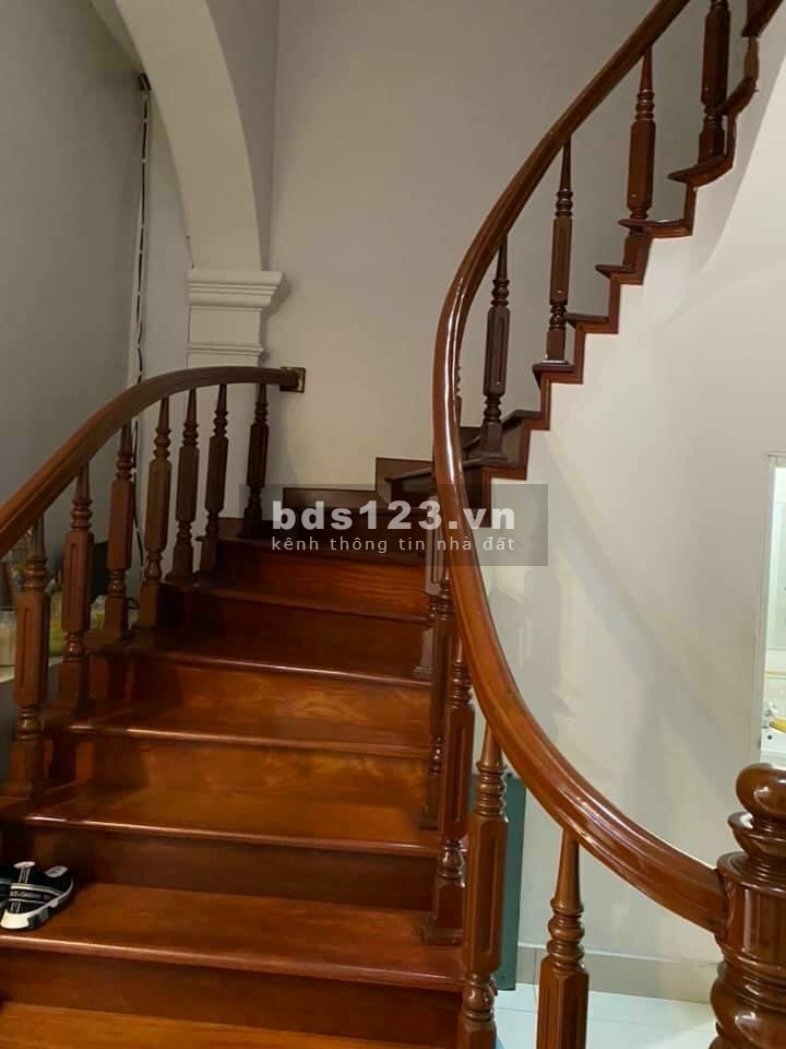 Bán nhà mặt phố Bà Triệu, Hải Dương 4 tầng, 80m2, mặt tiền 5m, 8 tỷ, vị trí đắc địa