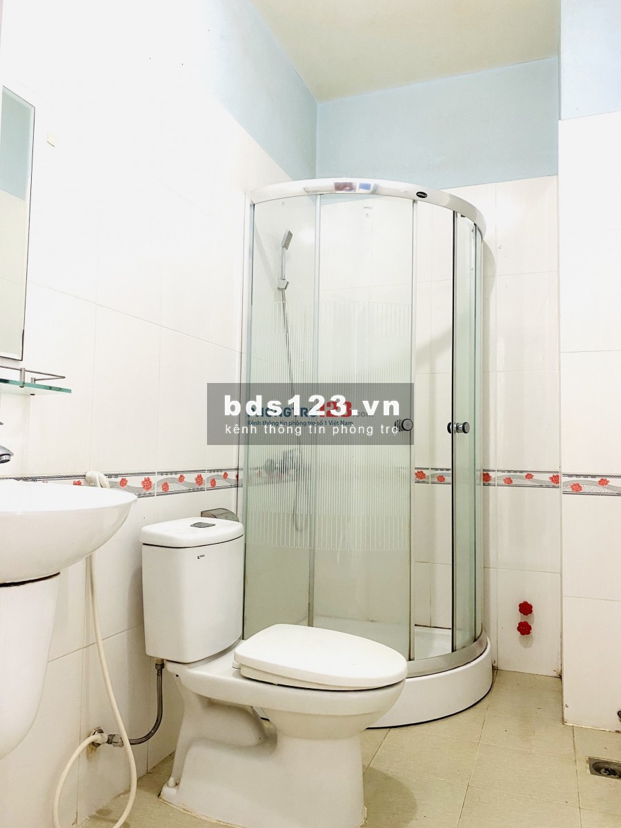Phòng BAN CÔNG 35m2 Quận 1 Full nội thất,free DV , 4tr5 LÌ XÌ 1TRIEU