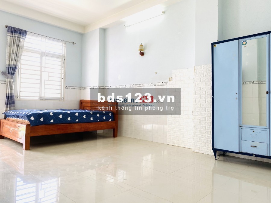Phòng BAN CÔNG 35m2 Quận 1 Full nội thất,free DV , 4tr5 LÌ XÌ 1TRIEU
