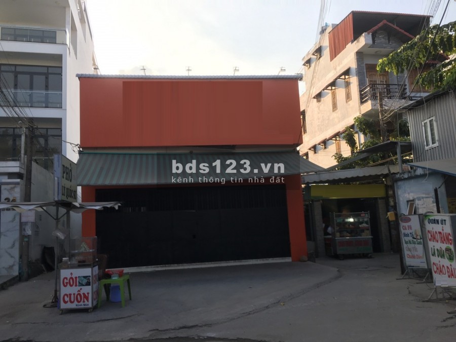Nhà Mặt Tiền, Quận 6 Đường Bà Hom 5 x 25 trống suốt