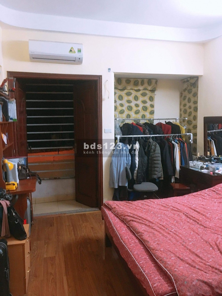 Chính chủ bán nhà 4T x 30m phố Yên Lãng, Đống Đa, giá 2 tỷ, 0902556333