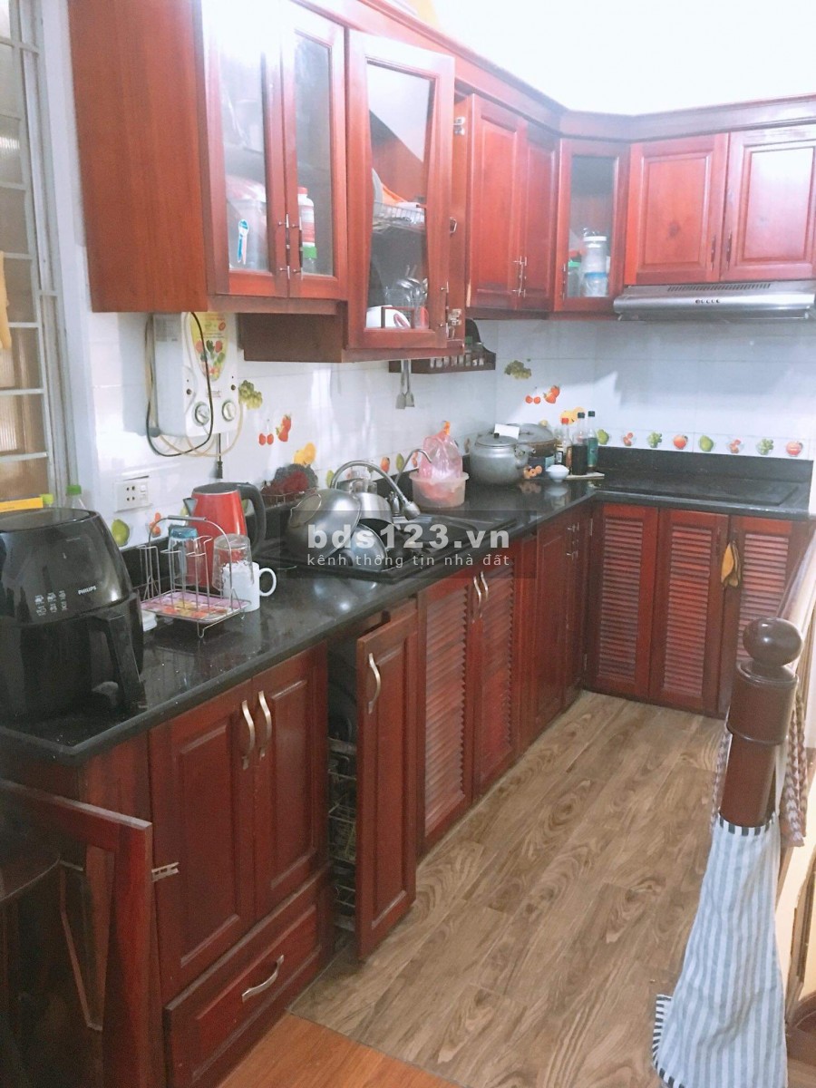 Chính chủ bán nhà 4T x 30m phố Yên Lãng, Đống Đa, giá 2 tỷ, 0902556333