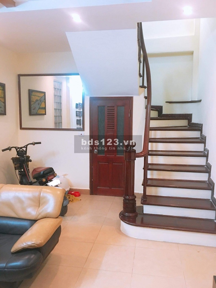 Chính chủ bán nhà 4T x 30m phố Yên Lãng, Đống Đa, giá 2 tỷ, 0902556333