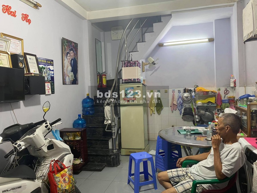 Nhà mới toanh HXH 3 tầng giá 2.5 tỷ đường Hồ Thị Kỷ, Quận 10