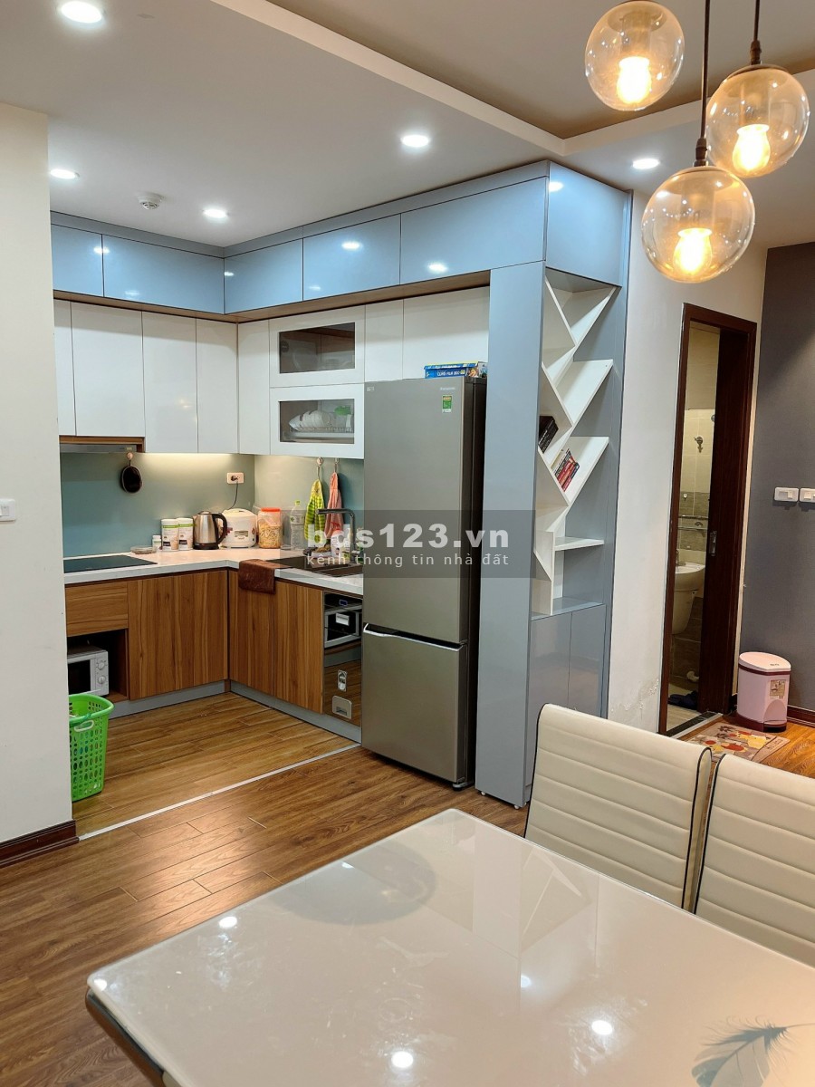 Tôi có căn hộ CC Sunshine City cần cho thuê gấp. 94m2, 2PN, full đồ cao cấp, giá 18 triệu/tháng