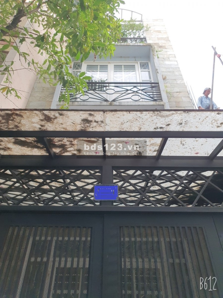 Bán nhà 4 Tầng HXH CMT8 P.12 Q.10, 59m2 4.2x14 giá 6 tỷ TL. Nhà 4 PN ở ngay đón tết