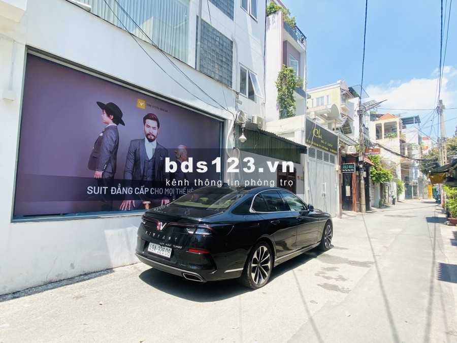Phòng BAN CÔNG 28m2 Phú Nhuận Full nội thất,free DV