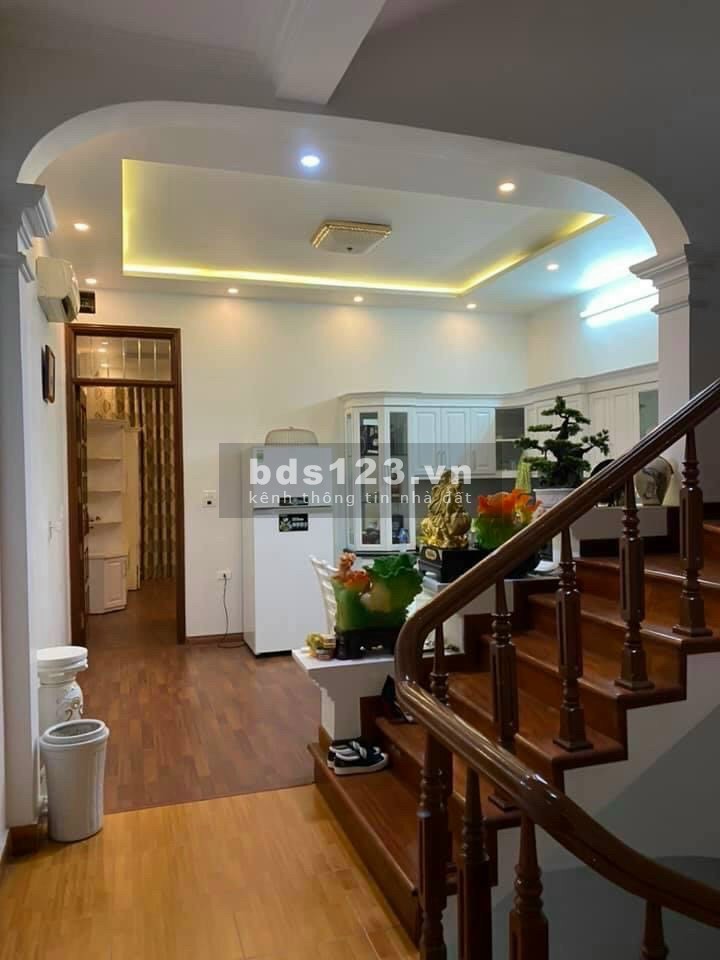 Bán nhà mặt phố Bà Triệu, Hải Dương 4 tầng, 80m2, mặt tiền 5m, 8 tỷ, vị trí đắc địa
