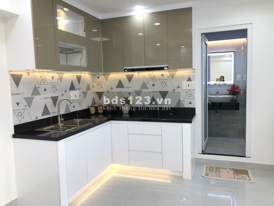 Bán gấp căn 2PN + 2WC 52m2 chung cư Miếu Nổi mặt tiền đường Trường Sa, P3, Quận Bình Thạnh, giá 2.72 tỷ