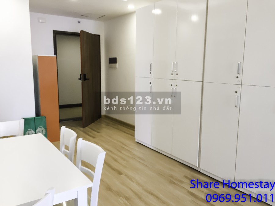 Homestay ở ghép tại 360 Giải Phóng tòa Imperial Plaza