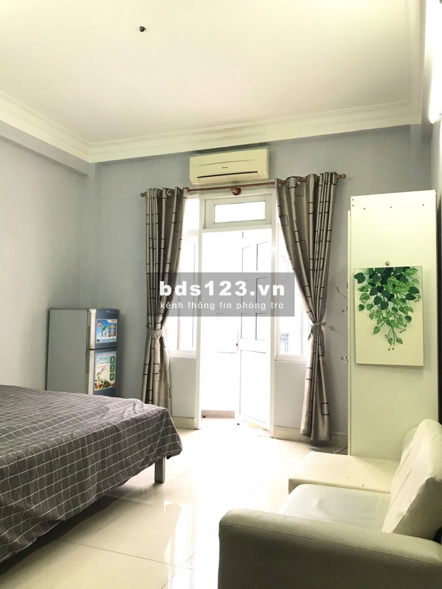Phòng Ban Công 25m2, full Nội Thất, Khóa Vân Tay, thang máy, lì xì 500.000đ