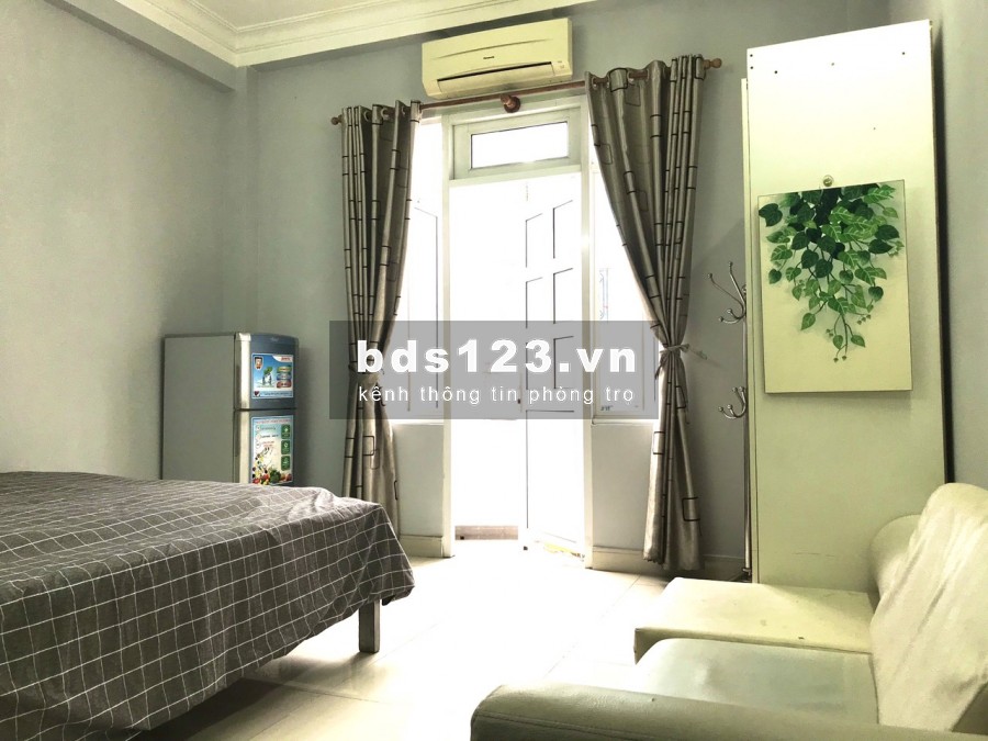 Phòng Ban Công 25m2, full Nội Thất, Khóa Vân Tay, thang máy, lì xì 500.000đ