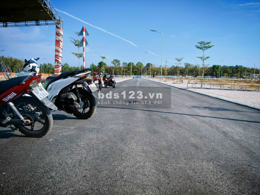 Golden City còn vài lô. Quý khách nhanh chóng liên hệ em để sở hữu vị trí đẹp như mơ.