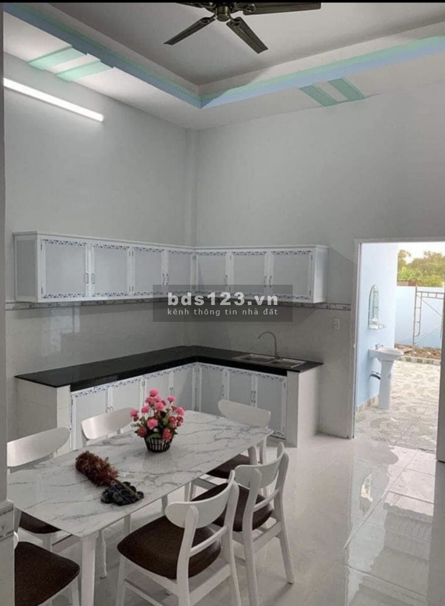 Cuối năm kẹt tiền bán gấp gấp, báo phí sang tên