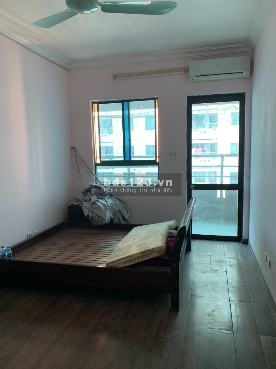 Cho thuê chung cư 18T1 Trung Hòa Nhân Chính 2 ngủ 102m2 9.5 triệu. Lh 0377983070