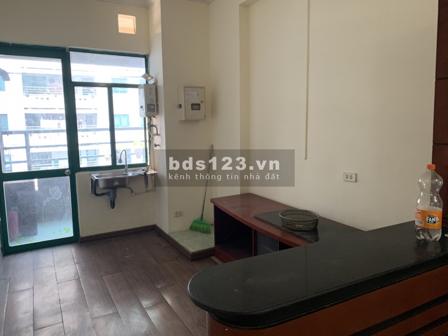 Cho thuê chung cư 18T1 Trung Hòa Nhân Chính 2 ngủ 102m2 9.5 triệu. Lh 0377983070