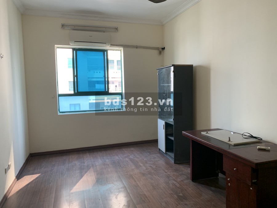 Cho thuê chung cư 18T1 Trung Hòa Nhân Chính 2 ngủ 102m2 9.5 triệu. Lh 0377983070