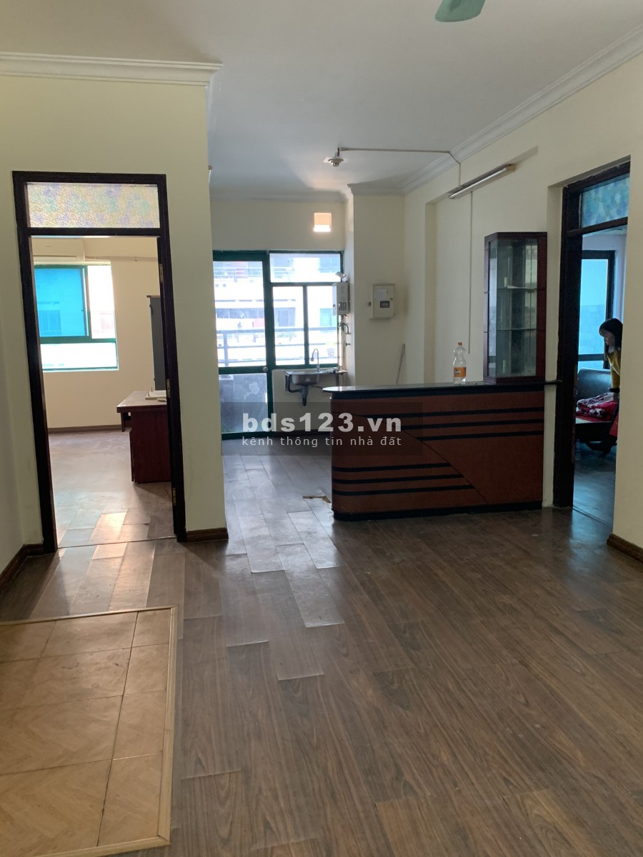 Cho thuê chung cư 18T1 Trung Hòa Nhân Chính 2 ngủ 102m2 9.5 triệu. Lh 0377983070