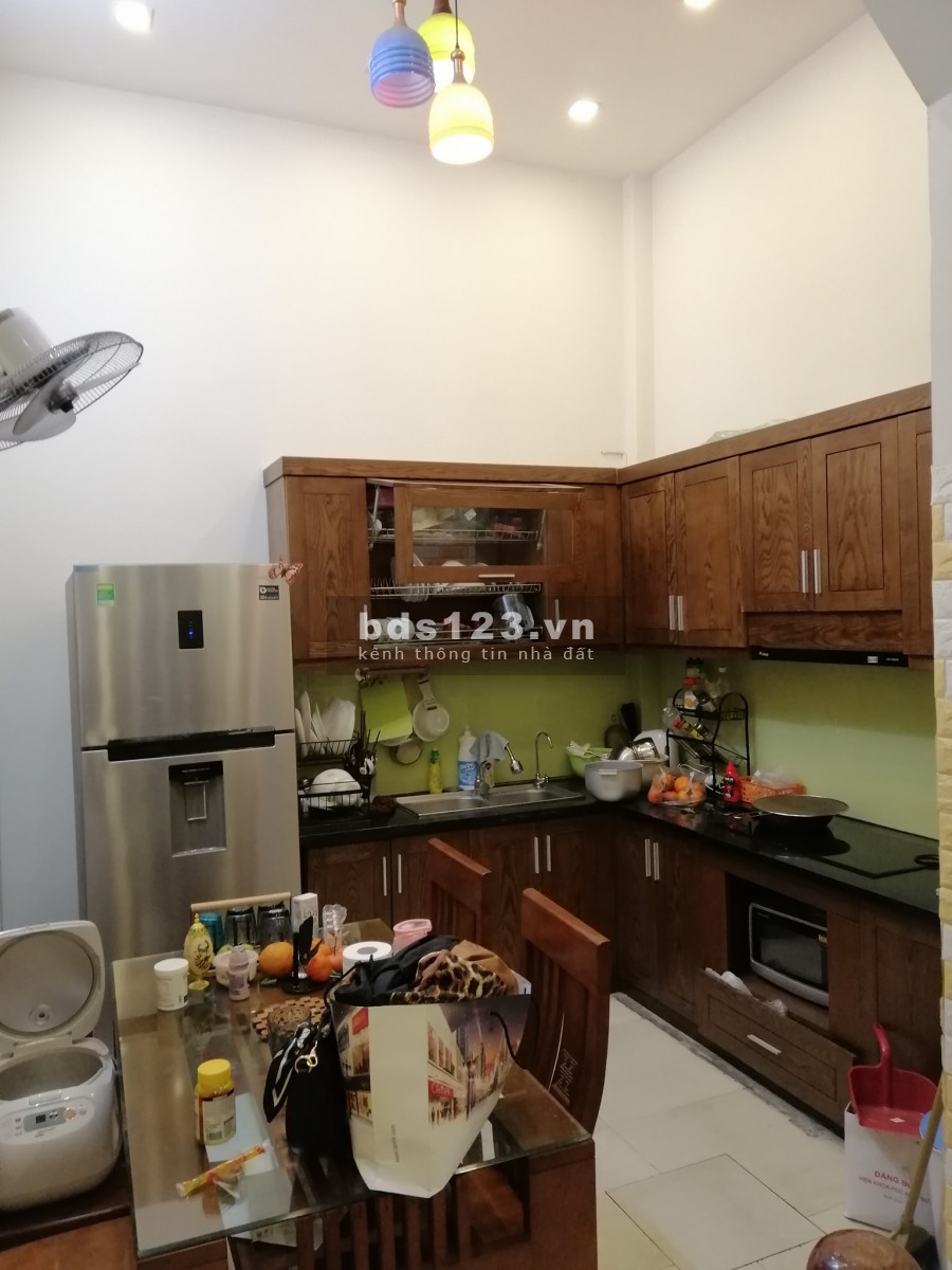 VIP mới ở ngay Ngọc Khánh 35mx4t, 4 ngủ, 3 gác tránh nhỉnh 3 tỷ