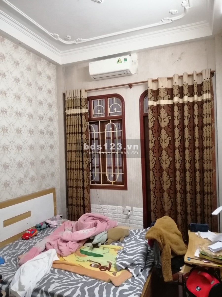 VIP mới ở ngay Ngọc Khánh 35mx4t, 4 ngủ, 3 gác tránh nhỉnh 3 tỷ