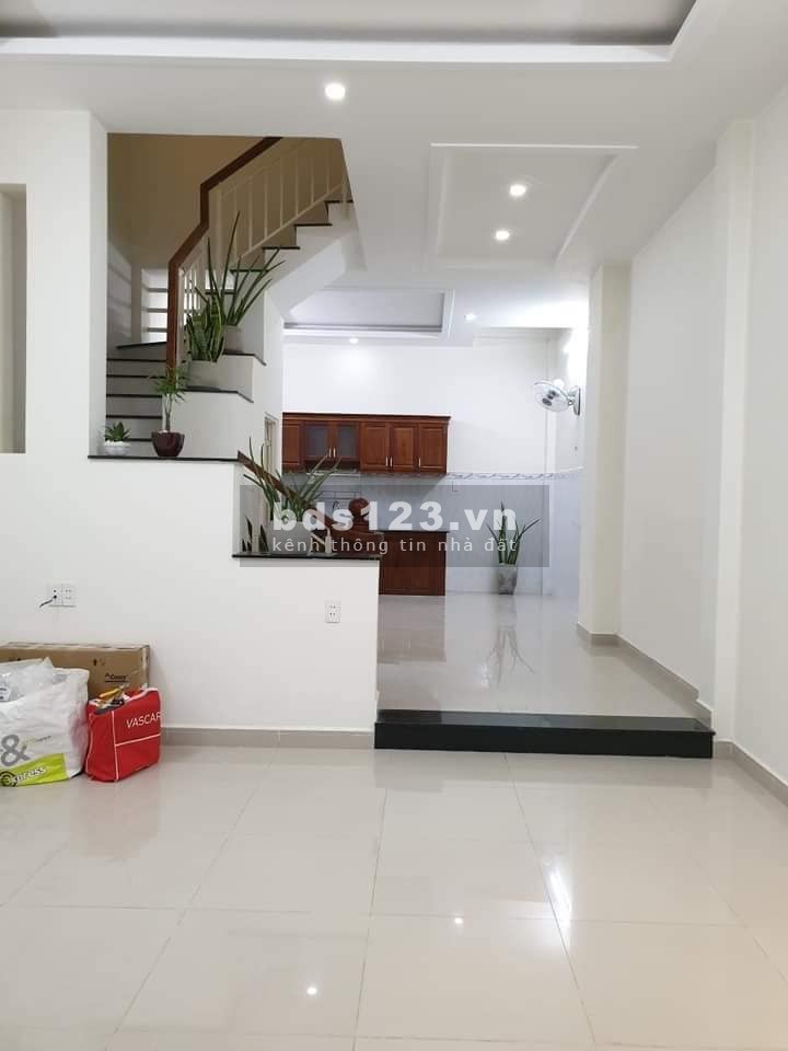 Nhà 1T2L Phường Hiệp Bình Phước, Thủ Đức thích hợp làm văn phòng công ty