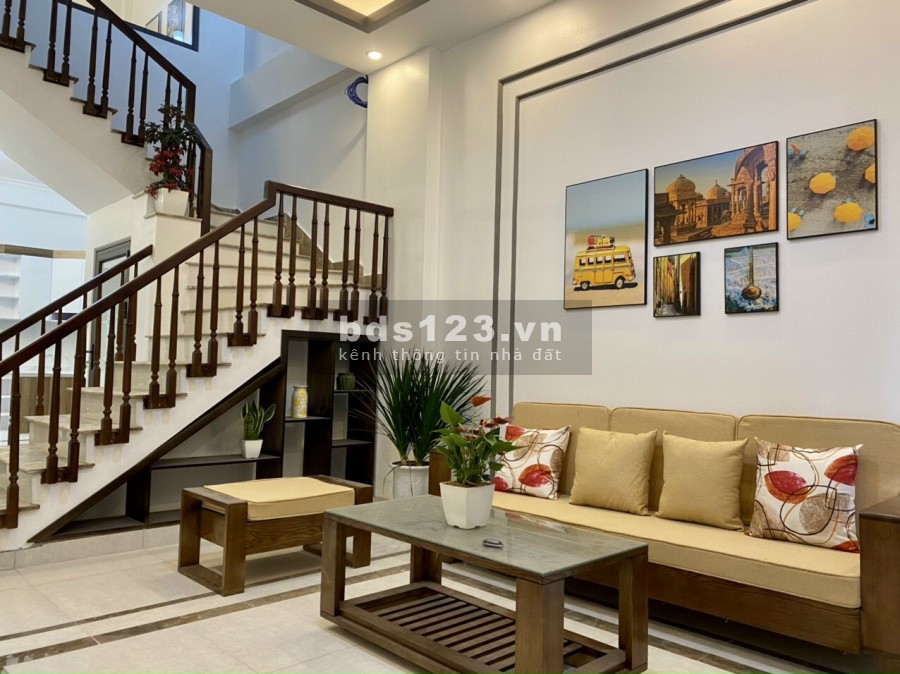 Bán căn nhà 3 tầng đường Điện Biên Phủ, TP Hải Dương, 42.4m2, 1 tỷ 650 triệu