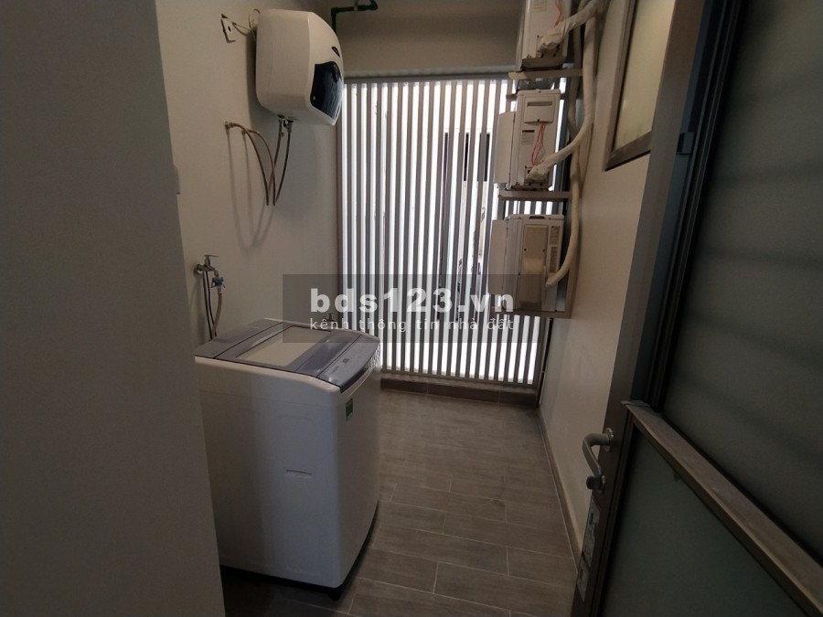 Cho thuê căn hộ Midtown M7, 2 PHòng ngủ, 80 m2. View đông nam. Giá thuê 15 triệu/tháng