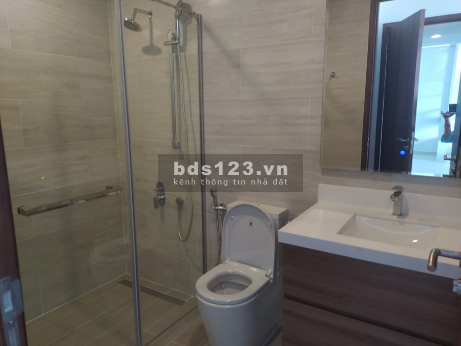 Cho thuê căn hộ Midtown M7, 2 PHòng ngủ, 80 m2. View đông nam. Giá thuê 15 triệu/tháng