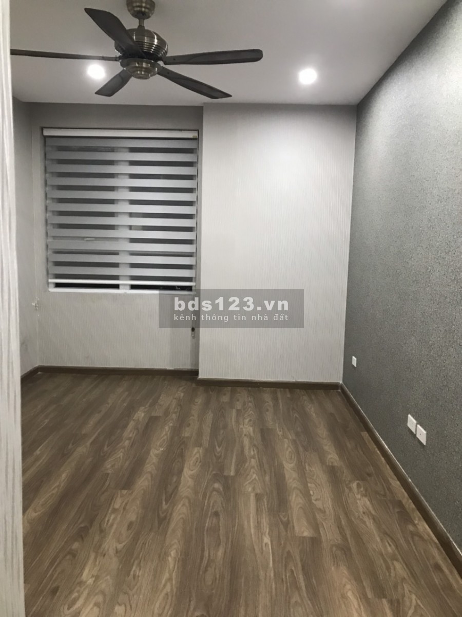 Cho thuê Chung cư Riverside 349 Vũ Tông Phan 3 ngủ cơ bản 14 triệu. Lh 0377983070