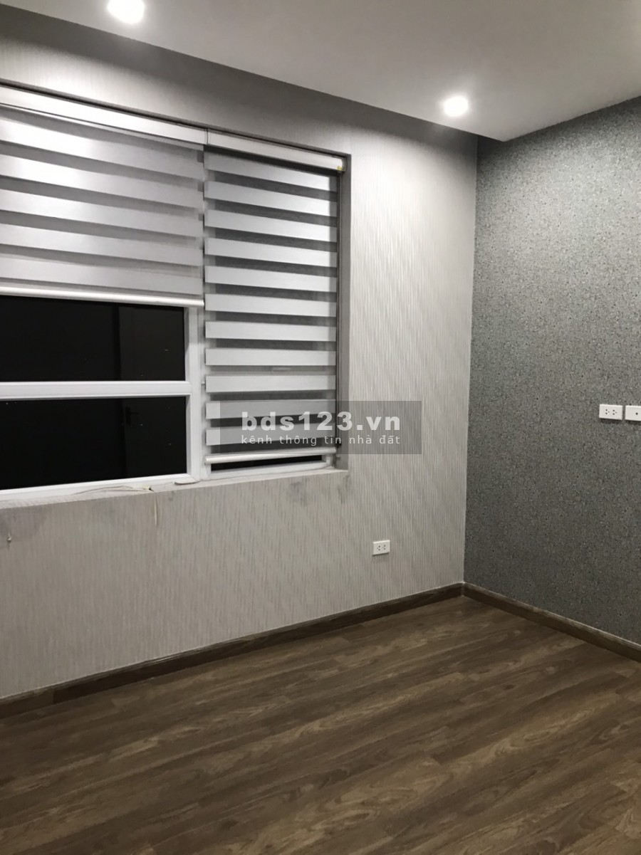 Cho thuê Chung cư Riverside 349 Vũ Tông Phan 3 ngủ cơ bản 14 triệu. Lh 0377983070