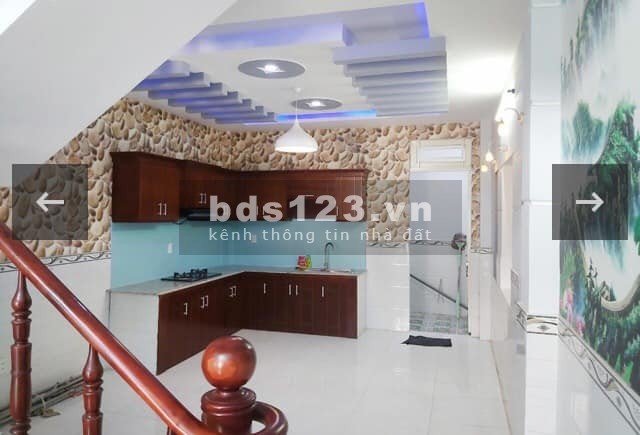 Nhà mặt tiền sát bên Nguyên Hồng P1, Gò Vấp, dt 136m2 chỉ 8 tỷ 9