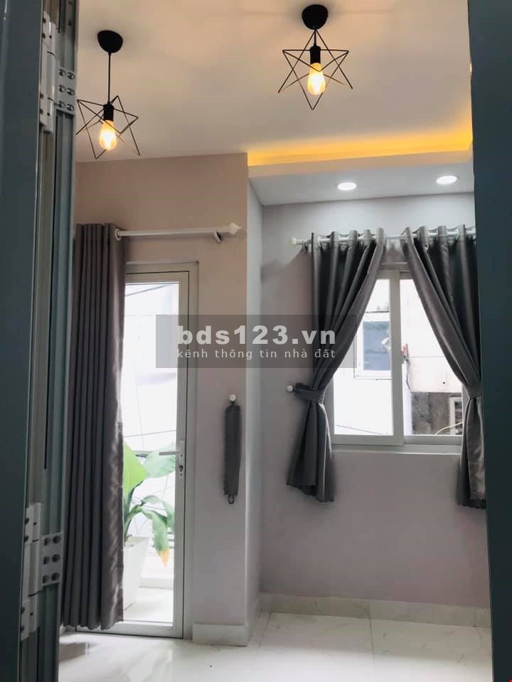 Cần bán gấp nhà 37m2, ngay Bờ kè Tân Bình, hẻm thông tiện di chuyển, chỉ 4 tỷ 150 triệu