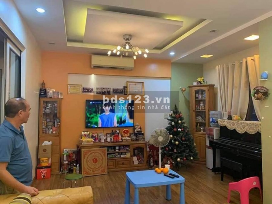 Mặt ngõ VIP Trung Kinh, full nội thất ở ngay,3 gác tránh XM nhỉnh 3 tỷ.