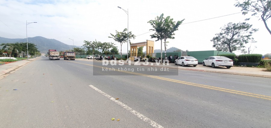 Bán nhà phố 1 trệt 2 lầu 2 mặt tiền QL 51, Phường Kim Dinh, TP. Bà Rịa, giá chỉ từ 2,9tỷ/căn