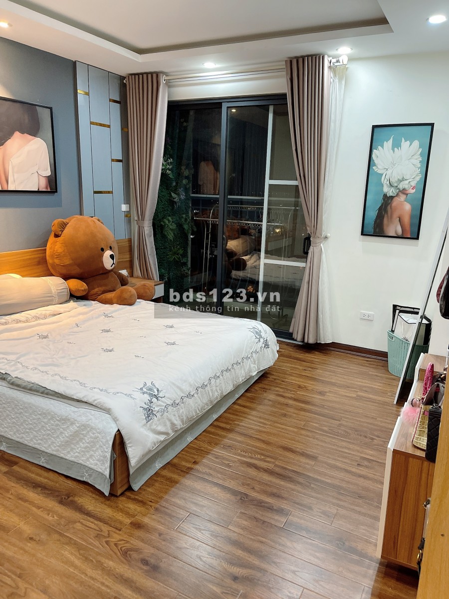 Cho thuê gấp căn hộ CC Green Stars 66.8m2, 2PN, full nội thất, giá 8tr/th. LH: 0972784001