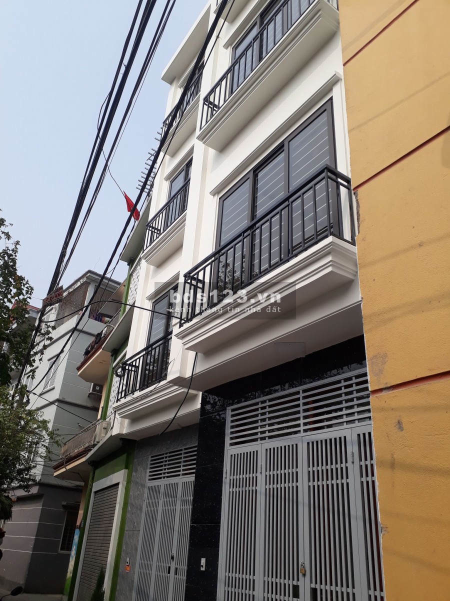 Yên Sở Hoàng Mai diện tích 39 m x 5 tầng x MT 3.7 M x 2.95 tỷ LH 0852941968