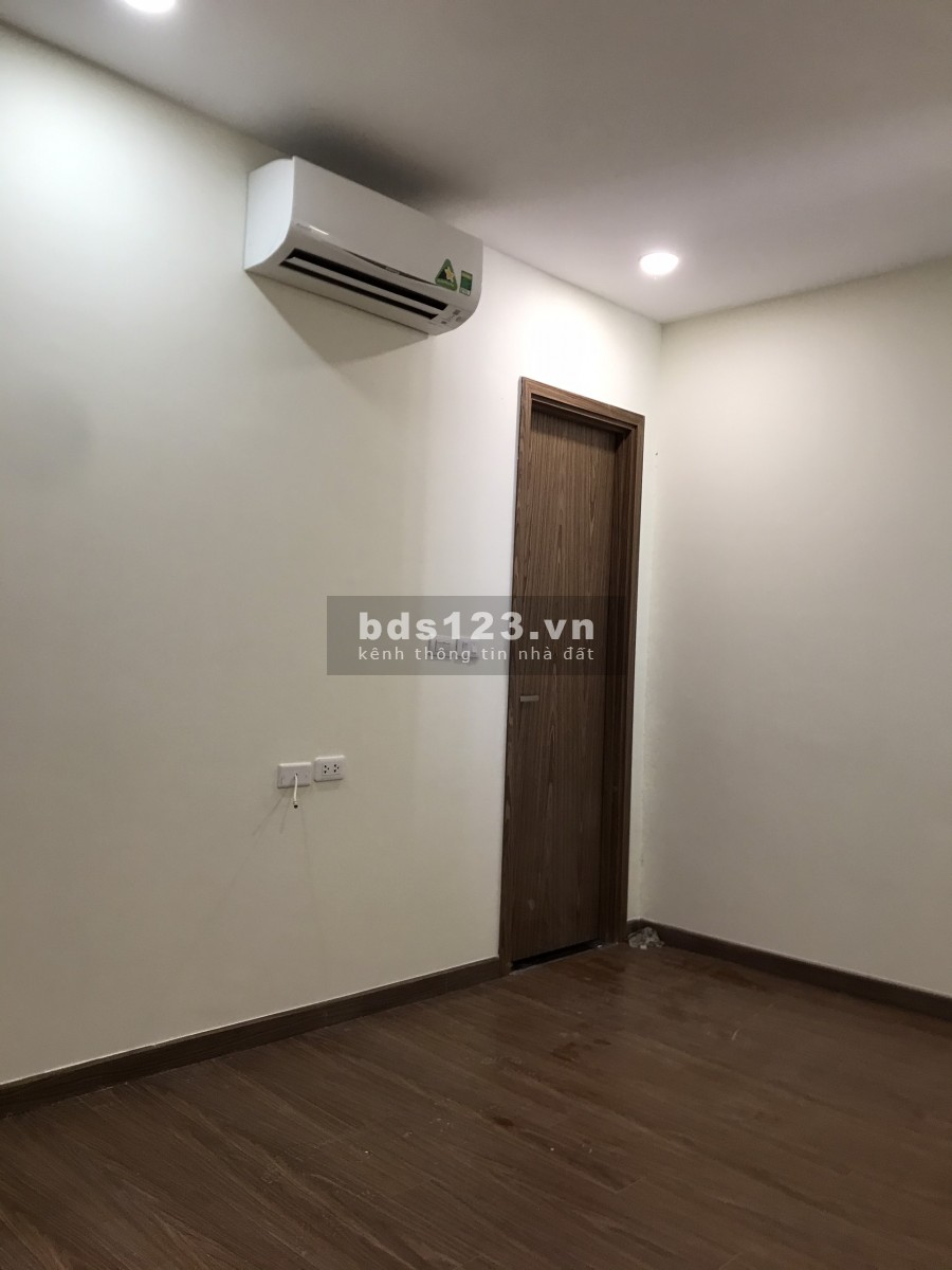 Căn hộ 75m gia đình ở cần bán gấp, tại Eco green city, 2PN, giá 2.15 tỷ.