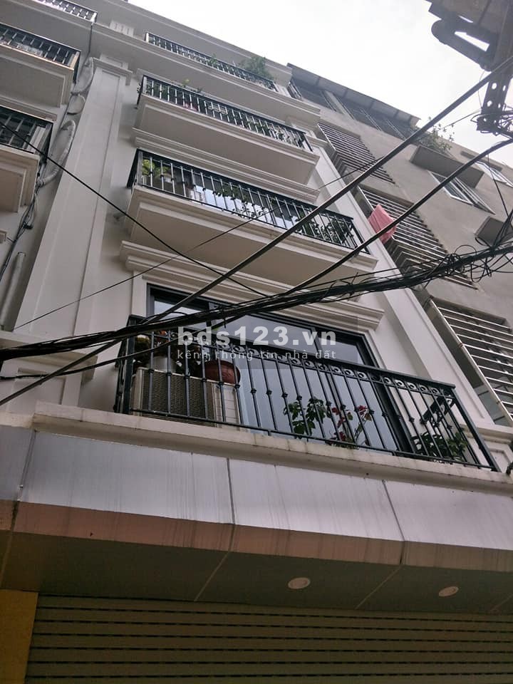Nhà Cầu Giấy DT 50m2, 2 thoáng, đường rộng, gần phố chỉ 4.15 tỷ