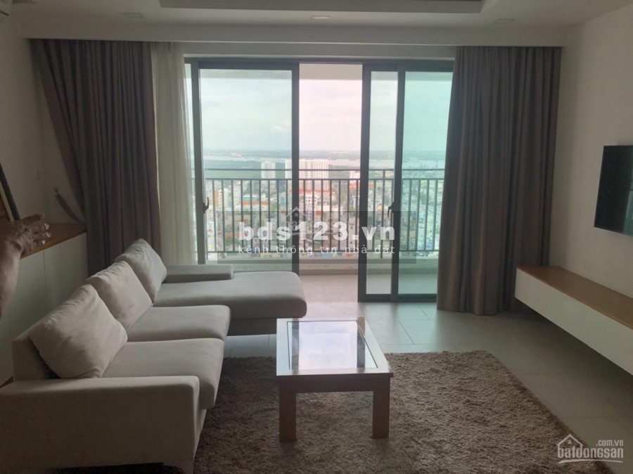 The View Point cần cho thuê căn hộ rộng 91m2, 2 PN, có sẵn nội thất cao cấp, giá 14 triệu/tháng