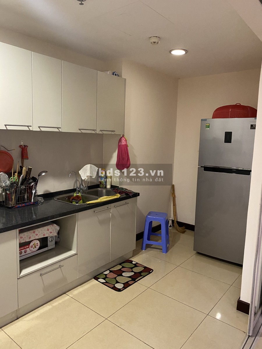 Cho thuê căn hộ R5A 12A16 Royal City, 109m2, 2PN 2WC, đủ đồ, sân chơi trẻ em+bể bơi 4 mùa ngay dưới tầng 1 LH 0986568986