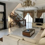 Cho thuê nhà 7,9x18m 3 lầu đường số 51 phường Tân Quy Q7