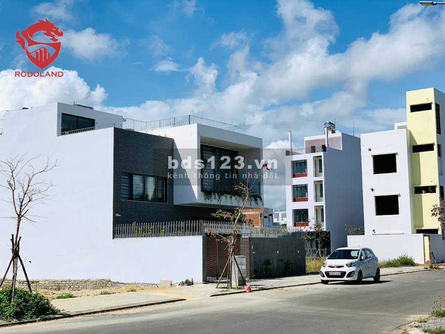 Nhà Shophouse 2.5 tầng hoàn thiện FPT City Đà Nẵng