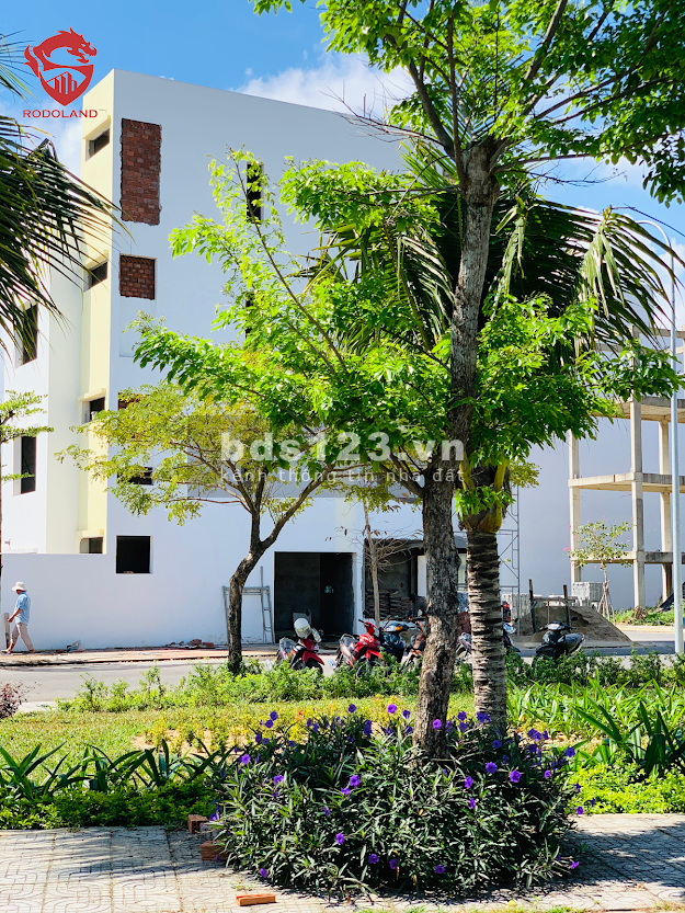 Nhà Shophouse 2.5 tầng hoàn thiện FPT City Đà Nẵng